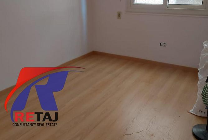 8393701 - Property Image 2