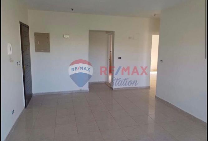 8398174 - Property Image 2