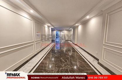 شقة - 4 غرف نوم - 2 حمامات للايجار في شارع مدخل شركة النقل والهندسة - سموحة - حي شرق - الاسكندرية