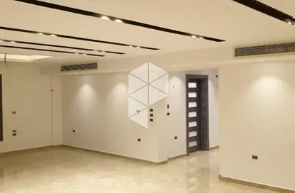 شقة - 3 غرف نوم - 3 حمامات للبيع في تاج سلطان - الطريق الدائري - القاهرة