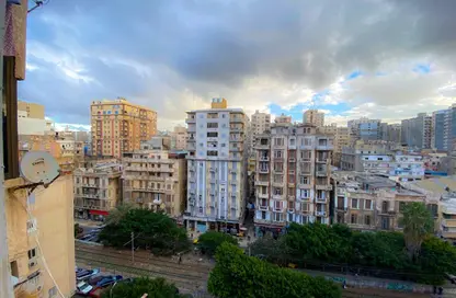 Apartment - 3 Bedrooms - 1 Bathroom for sale in Camp Chezar - Hay Wasat - Alexandria