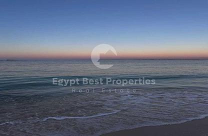 شاليه - 3 غرف نوم - 4 حمامات للبيع في بيت البحر - سيدي حنيش - الساحل الشمالي