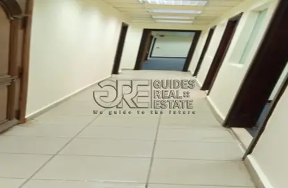 Office Space - 7 Bedrooms - 4 Bathrooms for rent in Cornish El Nile St. - Maadi - Hay El Maadi - Cairo