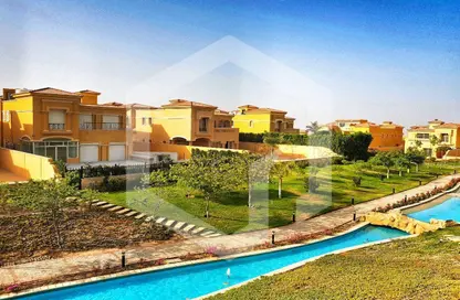 فيلا - 4 غرف نوم - 6 حمامات للبيع في رويال ميدوز - كمبوندات الشيخ زايد - الشيخ زايد - الجيزة