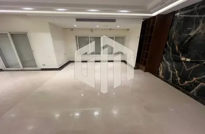 Twin House - 3 Bedrooms - 4 Bathrooms for rent in Hyde Park Business District Mall - South Teseen St. - The 5th Settlement - New Cairo City - Cairo
