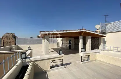 Penthouse - 4 Bedrooms - 3 Bathrooms for rent in Ibn Zinky St. - Zamalek - Cairo