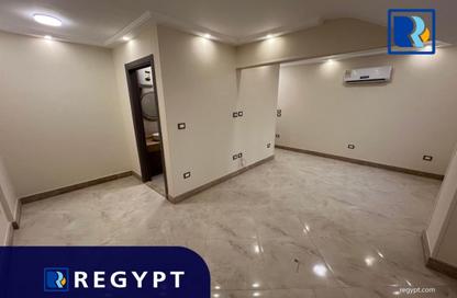 Office Space - Studio - 3 Bathrooms for rent in Zahraa Al Maadi St. - Degla - Hay El Maadi - Cairo