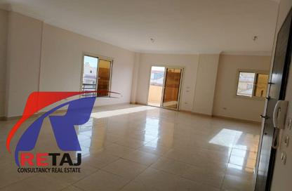 Apartment - 3 Bedrooms - 3 Bathrooms for rent in Area A - Ganoob El Acadimia - New Cairo City - Cairo