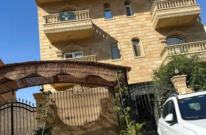 Apartment - 3 Bedrooms - 3 Bathrooms for sale in 1st Neighborhood - 7th District - Shorouk City - Cairo Apartment - 3 Bedrooms - 3 Bathrooms for sale in 1st Neighborhood - 7th District - Shorouk City - Cairo