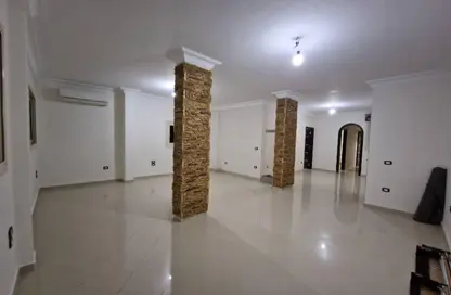 Shop - Studio - 4 Bathrooms for rent in Samir Abdel Raouf St. - 8th Zone - Nasr City - Cairo