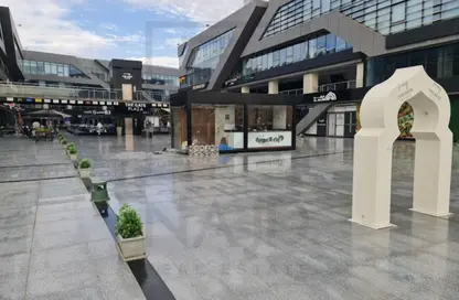 محل تجاري - استوديو - 1 حمام للايجار في ذا جيت بلازا مول - الحي العاشر - الشيخ زايد - الجيزة