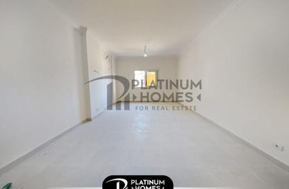 شقة - 3 غرف نوم - 3 حمامات للايجار في صوارى - كمبوندات الاسكندرية - الاسكندرية