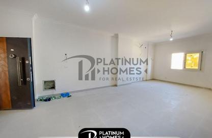 شقة - 3 غرف نوم - 3 حمامات للايجار في صوارى - كمبوندات الاسكندرية - الاسكندرية