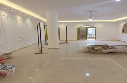 Apartment - 3 Bedrooms - 3 Bathrooms for sale in 1st Neighborhood - 1st District East - Shorouk City - Cairo