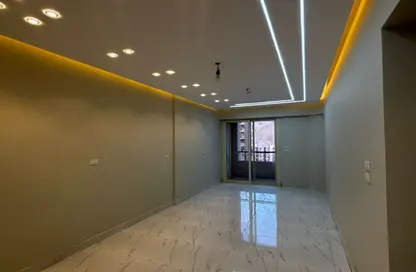Apartment - 3 Bedrooms - 3 Bathrooms for sale in Tabarak - Zahraa El Maadi - Hay El Maadi - Cairo
