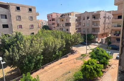 شقة - 3 غرف نوم - 2 حمامات للبيع في المجاورة الرابعة - المنطقة التاسعة - مدينة الشروق - القاهرة
