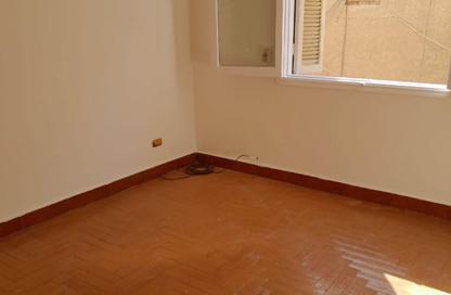 Apartment - 3 Bedrooms - 2 Bathrooms for sale in Moez Al Dawla St. - 6th Zone - Nasr City - Cairo