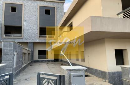 Villa - 6 Bedrooms - 7+ Bathrooms for sale in New Giza - Cairo Alexandria Desert Road - 6 October City - Giza