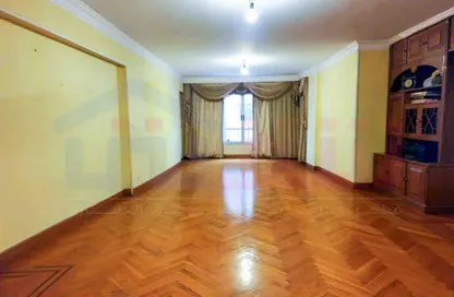 Apartment - 3 Bedrooms - 2 Bathrooms for sale in Smouha - Hay Sharq - Alexandria