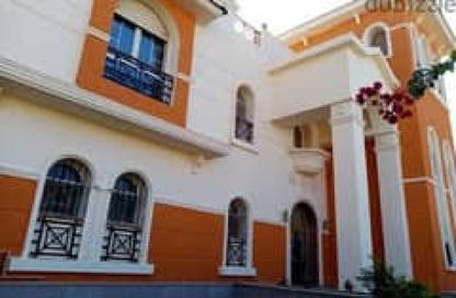 فيلا - 5 غرف نوم - 5 حمامات للبيع في شارع سكه دير الملاك - الحدائق - حدائق القبة - القاهرة