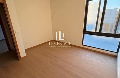 تاون هاوس - 4 - 4 للبيع في كمبوند البروج - كمبوندات الشروق - مدينة الشروق - القاهرة