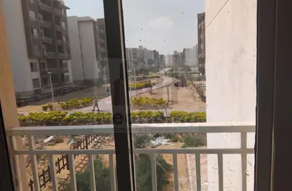 شقة - 3 غرف نوم - 3 حمامات للايجار في مدينة وصال - كمبوندات الشروق - مدينة الشروق - القاهرة