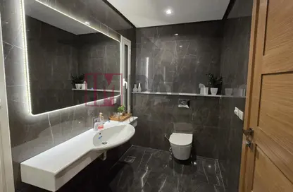 شقة - 3 غرف نوم - 2 حمامات للبيع في مدينة الواحة - الحي العاشر - مدينة نصر - القاهرة