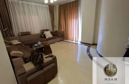 Apartment - 3 Bedrooms - 3 Bathrooms for rent in Doctor Ali Mosharafa St. - Al Narges 6 - Al Narges - New Cairo City - Cairo