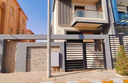 Villa - 4 Bedrooms - 4 Bathrooms for sale in Palm Villa - Al Wahat Road - 6 October City - Giza