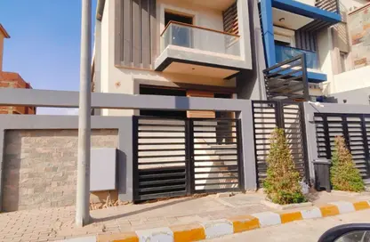 Villa - 4 Bedrooms - 4 Bathrooms for sale in Palm Villa - Al Wahat Road - 6 October City - Giza
