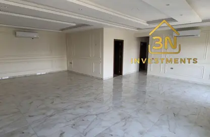 Apartment - 4 Bedrooms - 4 Bathrooms for rent in Garden Residence - Hyde Park - New Cairo City - Cairo