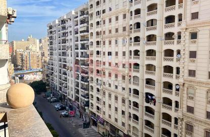 Apartment - 4 Bedrooms - 2 Bathrooms for sale in Albert Al Awal St. - Smouha - Hay Sharq - Alexandria