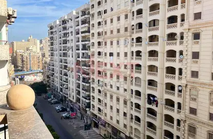 شقة - 4 غرف نوم - 2 حمامات للبيع في شارع البرت الاول - سموحة - حي شرق - الاسكندرية