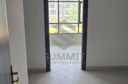 Clinic - Studio - 1 for rent in One Golden Square Mall - The 5th Settlement - New Cairo City - Cairo
