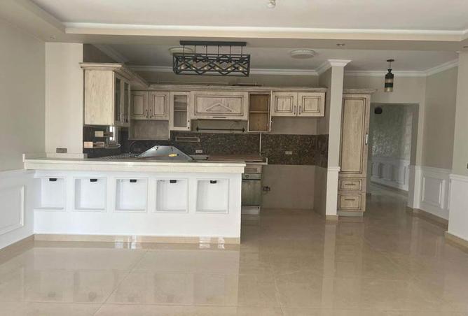 97727935 - Property Image 2