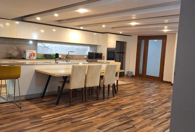 81561439 - Property Image 3