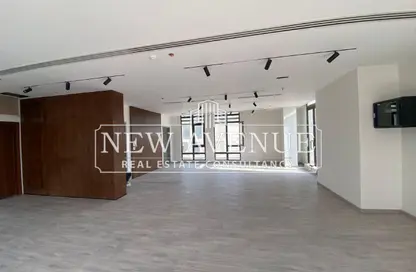 Office Space - 3 Bedrooms - 2 Bathrooms for rent in District 5 - 5th Settlement Compounds - The 5th Settlement - New Cairo City - Cairo