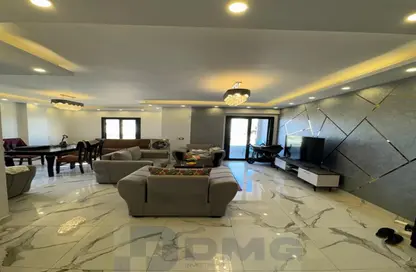 شقة - 3 غرف نوم - 3 حمامات للبيع في جرين ريزيدنس 1 - الحي السابع - الشيخ زايد - الجيزة