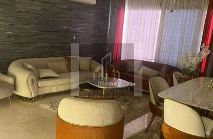 Apartment - 3 Bedrooms - 2 Bathrooms for rent in Palm Hills Village Gate - South Investors Area - New Cairo City - Cairo Apartment - 3 Bedrooms - 2 Bathrooms for rent in Palm Hills Village Gate - South Investors Area - New Cairo City - Cairo