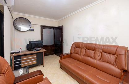 Office Space - Studio - 2 Bathrooms for sale in Saad Zaghloul St. - Raml Station - Hay Wasat - Alexandria