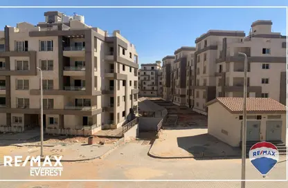 Apartment - 3 Bedrooms - 3 Bathrooms for sale in Cairo University Compound - Sheikh Zayed Compounds - Sheikh Zayed City - Giza