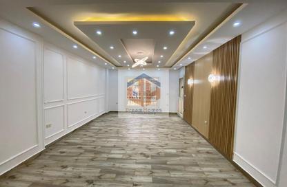 Apartment - 3 Bedrooms - 2 Bathrooms for sale in Madinaty - Cairo