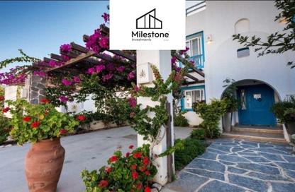 Chalet - 2 Bedrooms - 2 Bathrooms for sale in Mountain View - Ras Al Hekma - North Coast