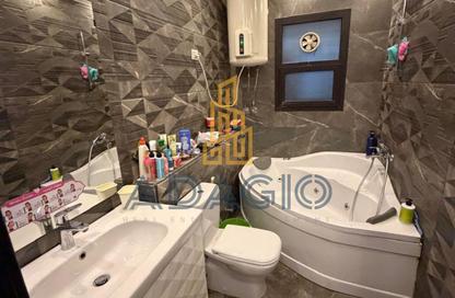 Apartment - 3 Bedrooms - 3 Bathrooms for sale in The Courtyards - Sheikh Zayed Compounds - Sheikh Zayed City - Giza