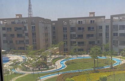 Penthouse - 4 Bedrooms - 3 Bathrooms for sale in Granda Life - El Shorouk Compounds - Shorouk City - Cairo