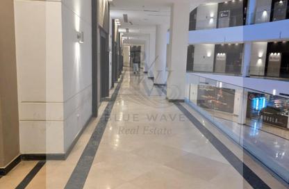 Office Space - Studio - 1 for sale in South Gate Mall - South Teseen St. - The 5th Settlement - New Cairo City - Cairo