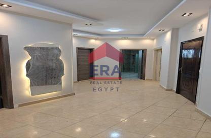 Apartment - 3 Bedrooms - 2 Bathrooms for sale in Sarayat Al Maadi - Hay El Maadi - Cairo