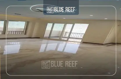 Apartment - 3 Bedrooms - 3 Bathrooms for sale in Stone Residence - 5th Settlement Compounds - The 5th Settlement - New Cairo City - Cairo