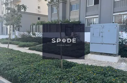 Apartment - 2 Bedrooms - 2 Bathrooms for sale in Hyde Park - New Cairo City - Cairo