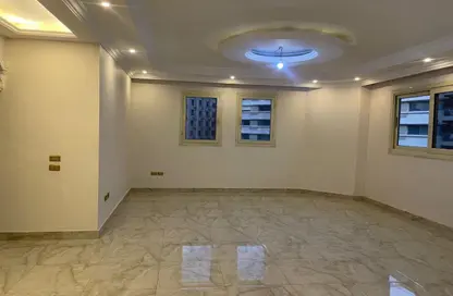 شقة - 3 غرف نوم - 2 حمامات للايجار في زهراء المعادي - حي المعادي - القاهرة